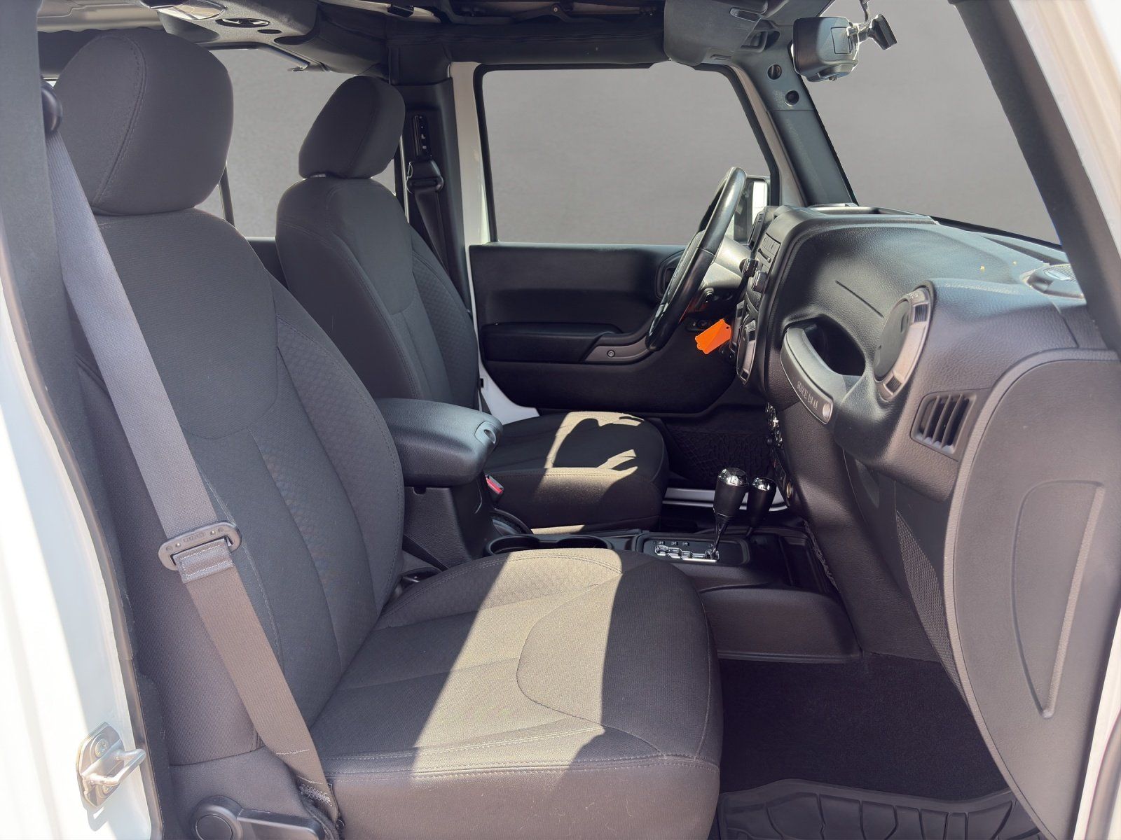 Fahrzeugabbildung Jeep Wrangler 2.8 CRD Aut. Unlimited/HARDTOP/SHZ/AHK/