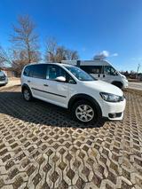 Volkswagen Touran CrossTouran - Kleinwagen mit Unfallschaden