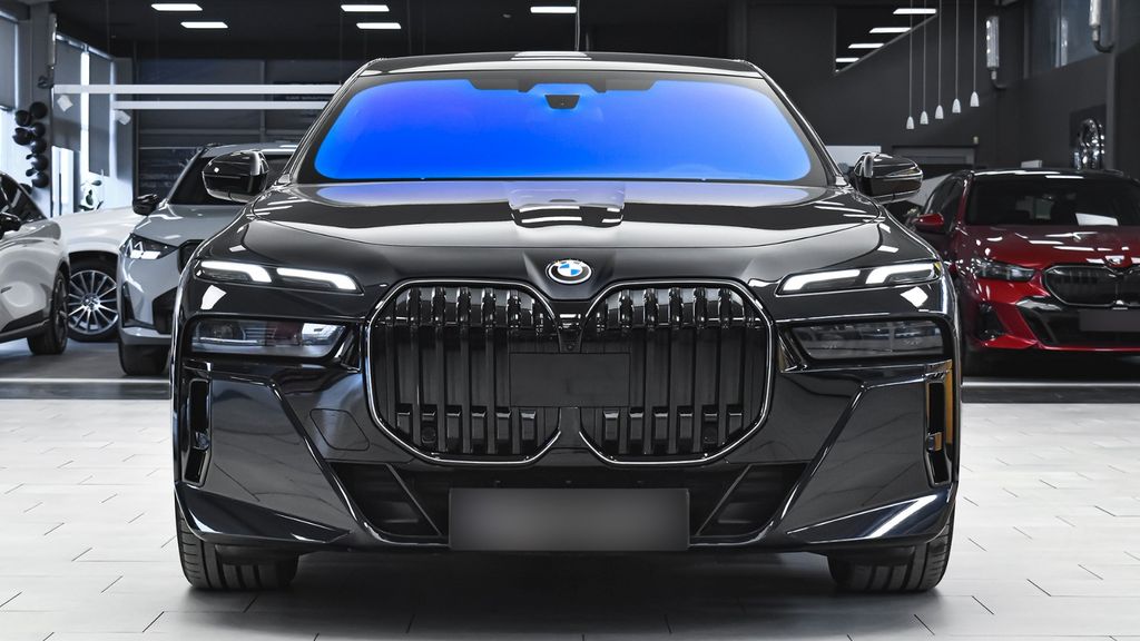 BMW 750e xDrive M Sport Plug-in Hybrid Sportautomati