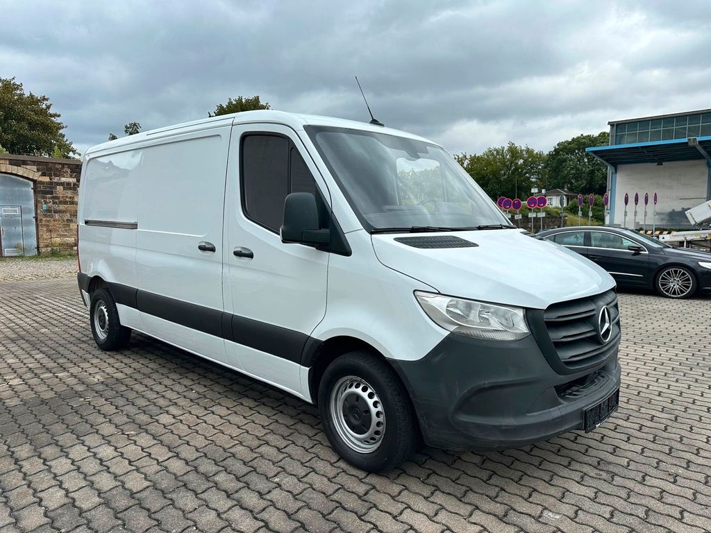 Image of Mercedes-Benz Sprinter