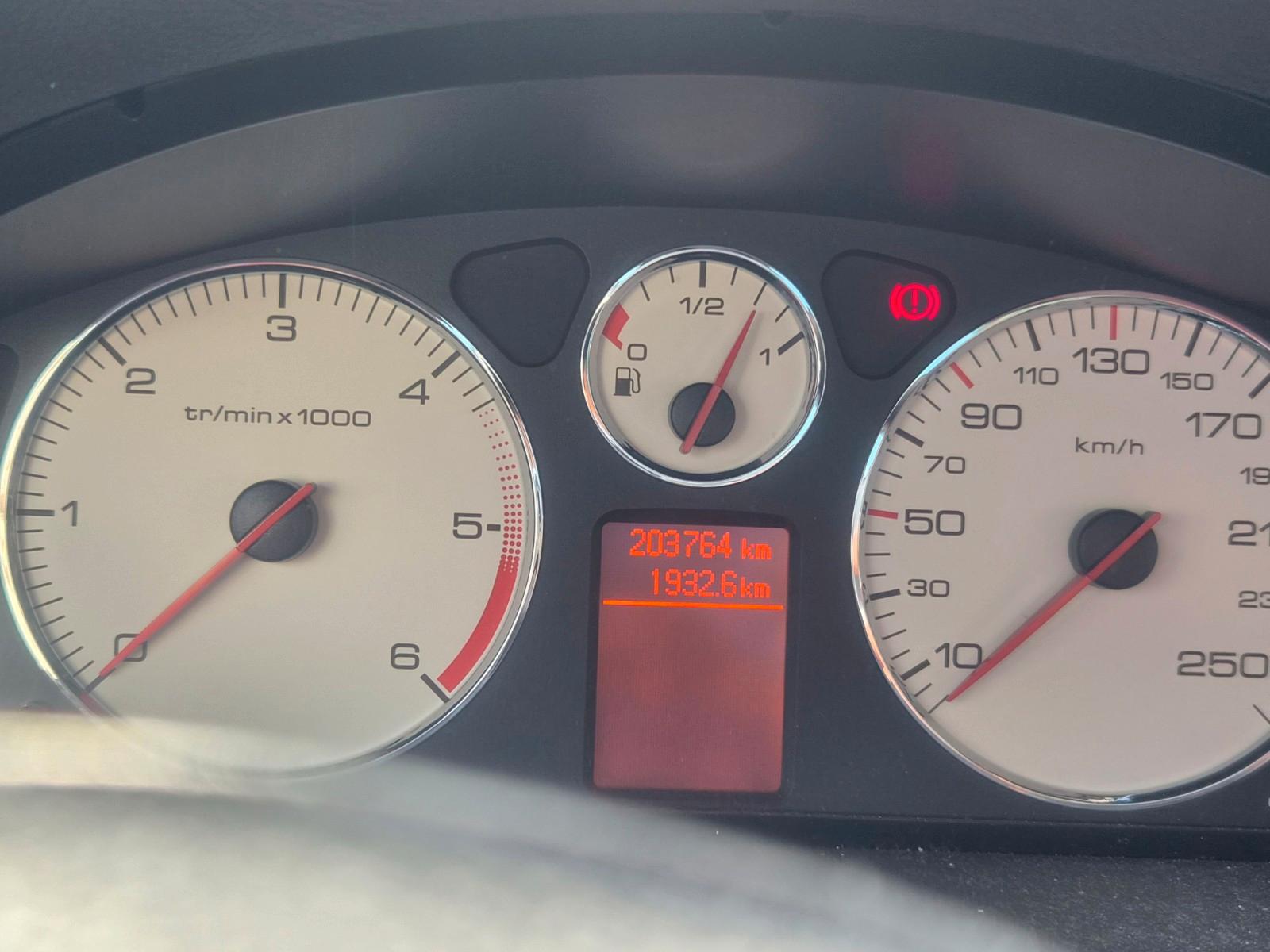 Peugeot 407 2006 — photo 13