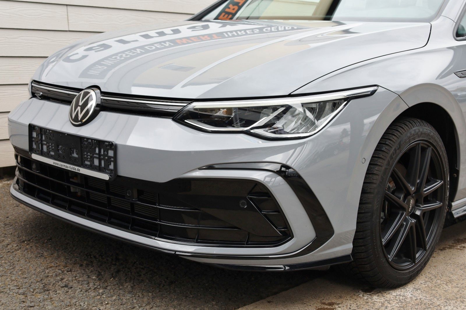 Fahrzeugabbildung Volkswagen Golf VIII Variant R-Line eTSI Navi,LED,ACC,AHK