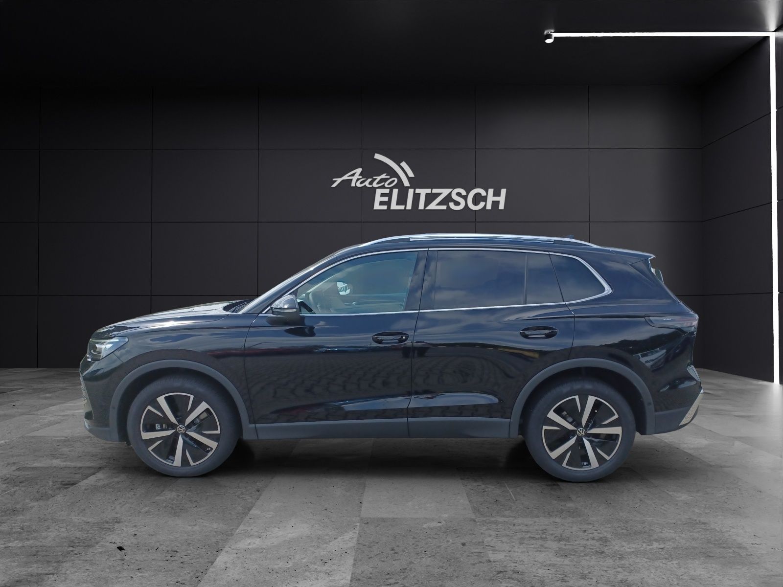 Fahrzeugabbildung Volkswagen Tiguan TDI Elegance IQ.Light Navi ACC AHK STHZ 4