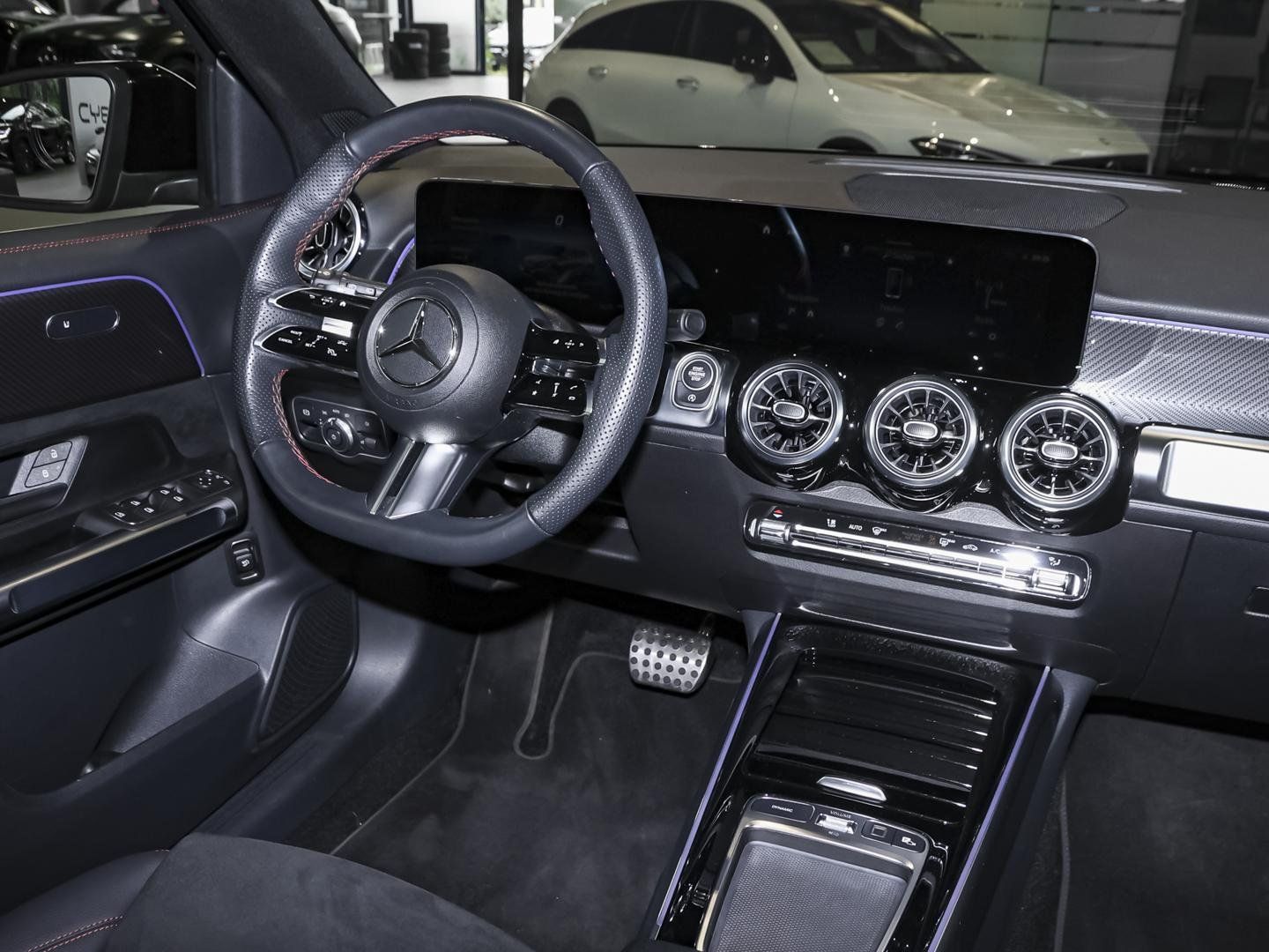 Mercedes-Benz GLB 200 AMG Advanced Panorama Ambiente Keyless foto 8