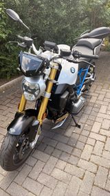 BMW R 1200 R LC, TÜV neu,  8783 km, 3 Pakete, TOP - BMW WIESBADEN