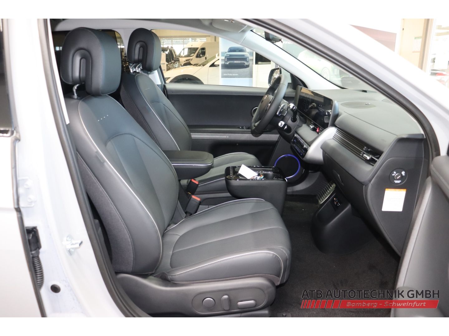 Fahrzeugabbildung Hyundai IONIQ 5 UNIQ MY26 84 kWh 4WD 325 PS Navi Soundsy