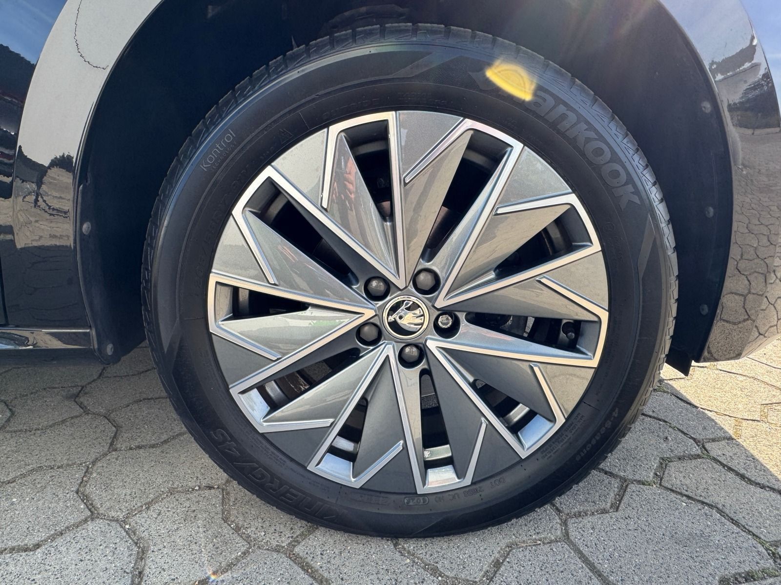 Fahrzeugabbildung SKODA Kamiq Tour 110PS DSG*RFK*NAVI*LED*SideAss