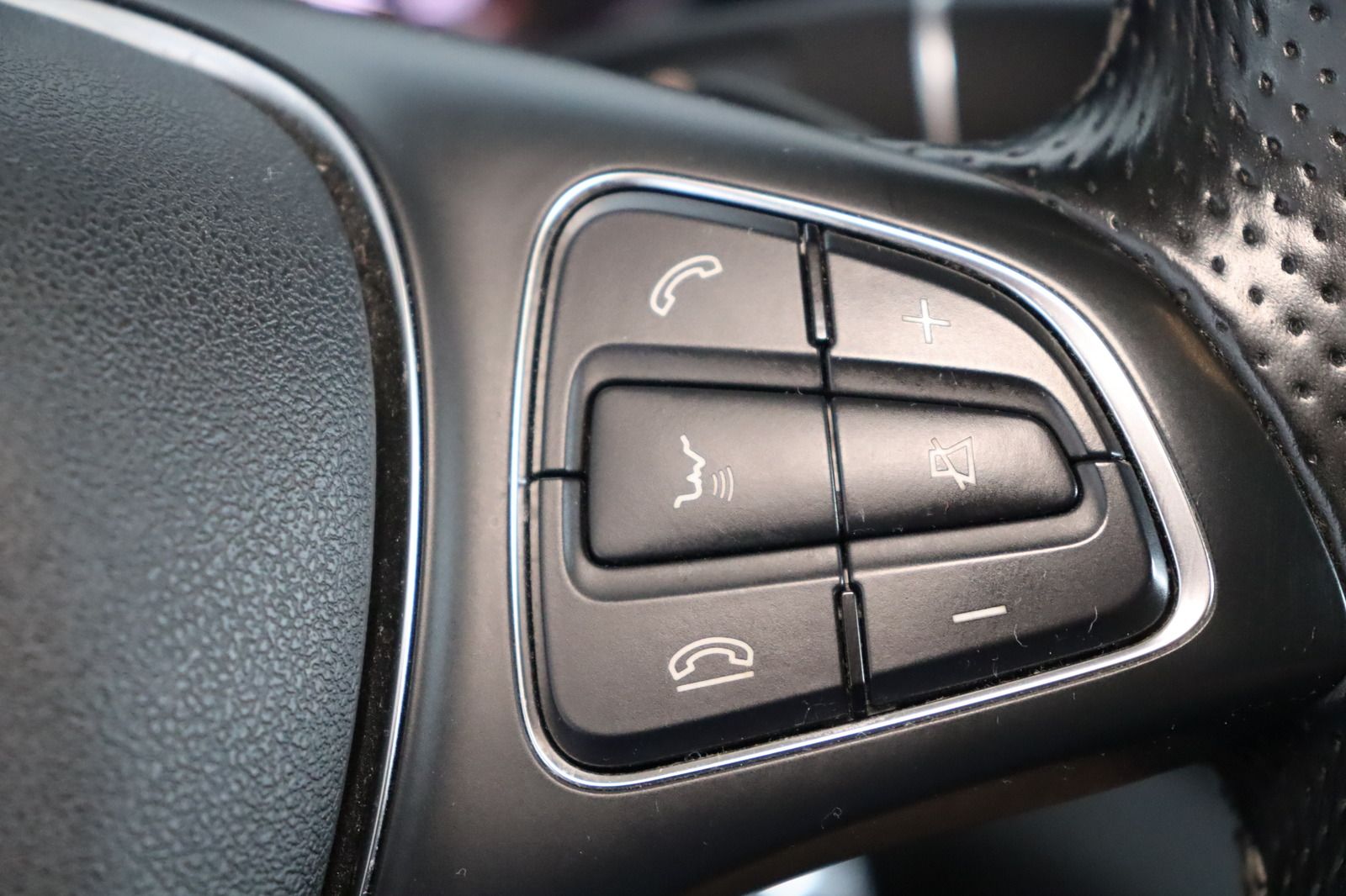 Fahrzeugabbildung Mercedes-Benz V 250 d lang 4-Matic * PDC * Navi * SHZ