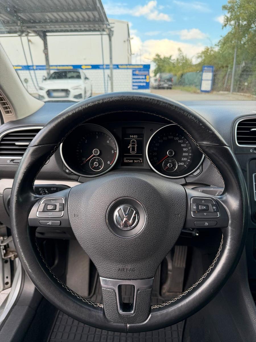 Volkswagen Golf 2012 — photo 8