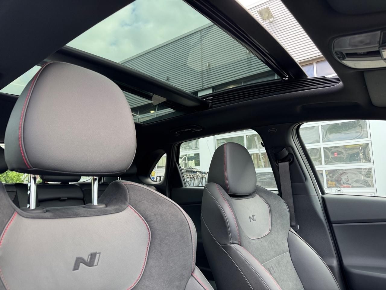 Fahrzeugabbildung Hyundai i30 N-LINE LED*SHZ*Panorama*Leder*Carplay