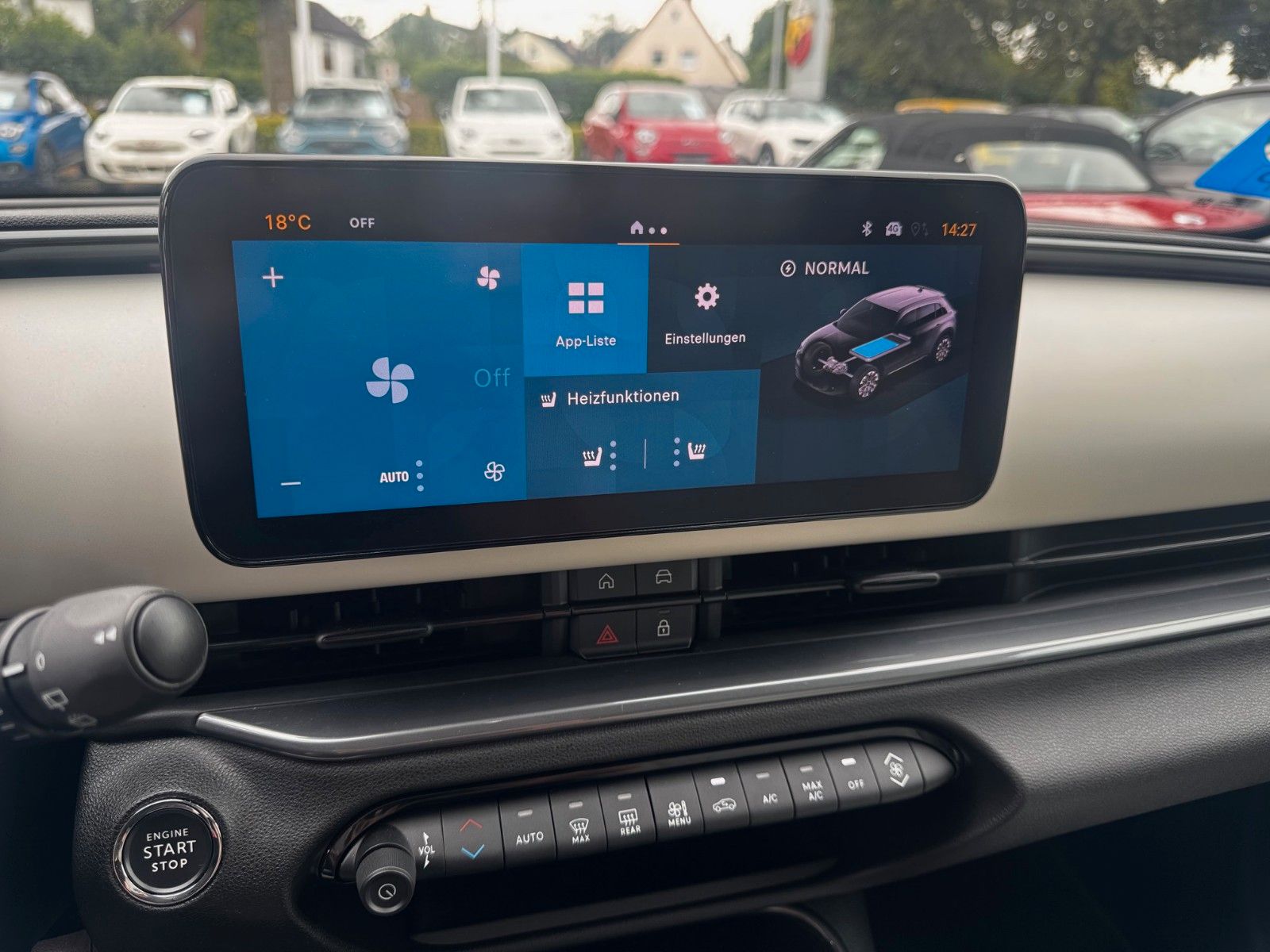 Fahrzeugabbildung Fiat 600E La Prima / Navi / Kamera / Sitzheizung