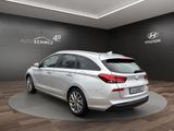Hyundai i30 GO! 1.4 TGDI RFK GRA NAV APP - Hyundai i30: Silber