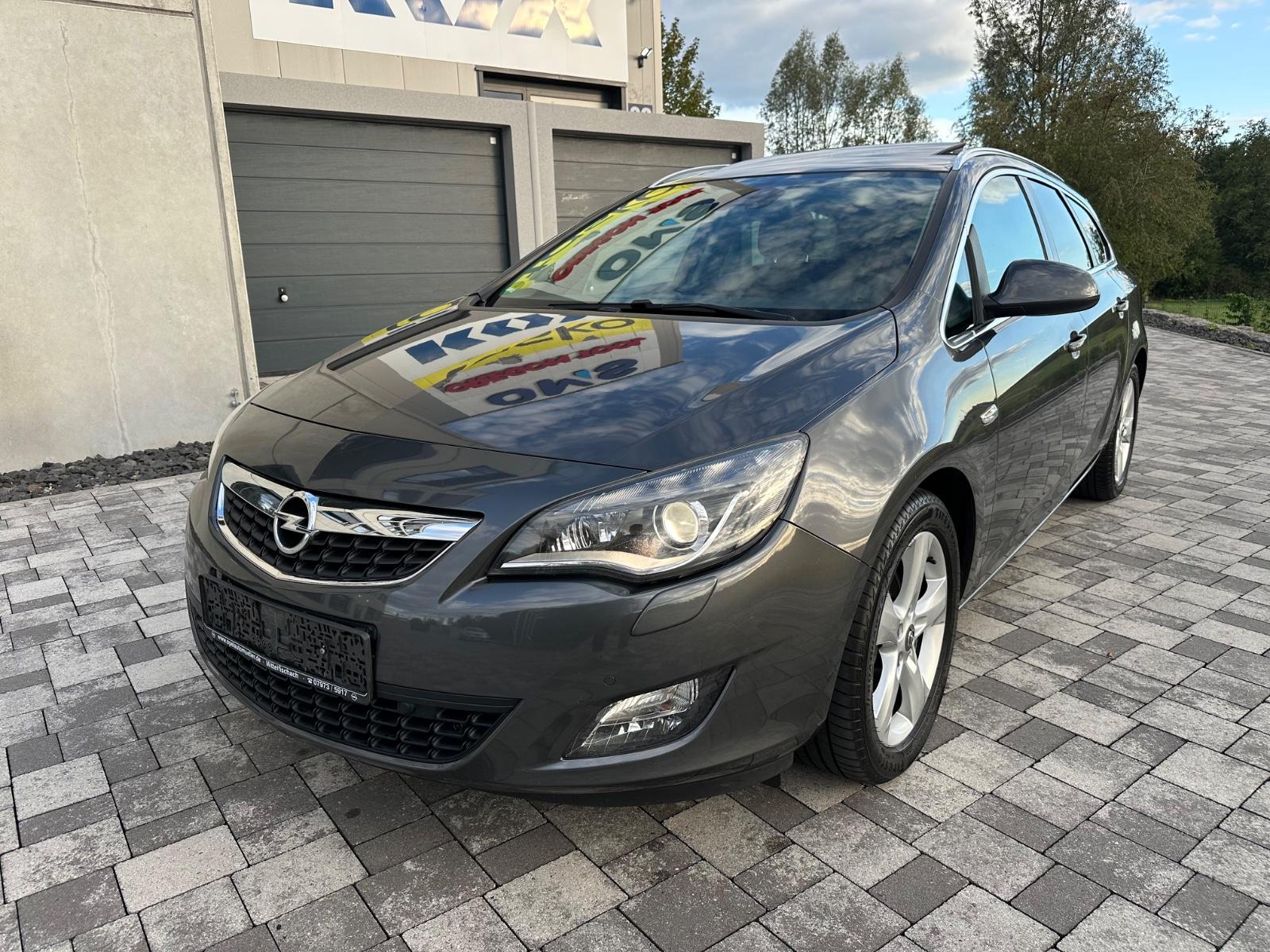 Opel Astra J Sports Tourer Innovation