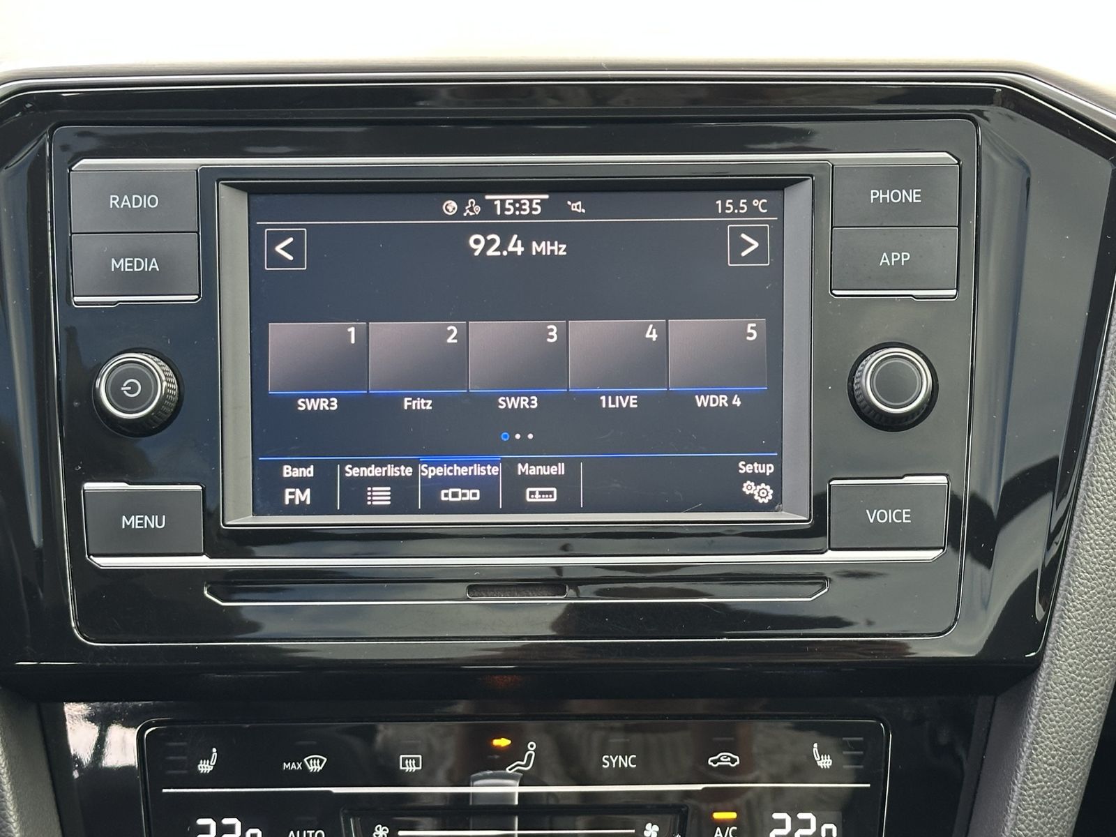 Fahrzeugabbildung Volkswagen Passat Variant 2.0 TDI DSG Elegance LED+PANO+ACC