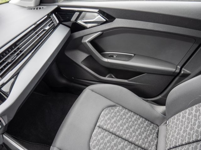 A1 Sportback 30 TFSI advanced S tronic SHZ LED
