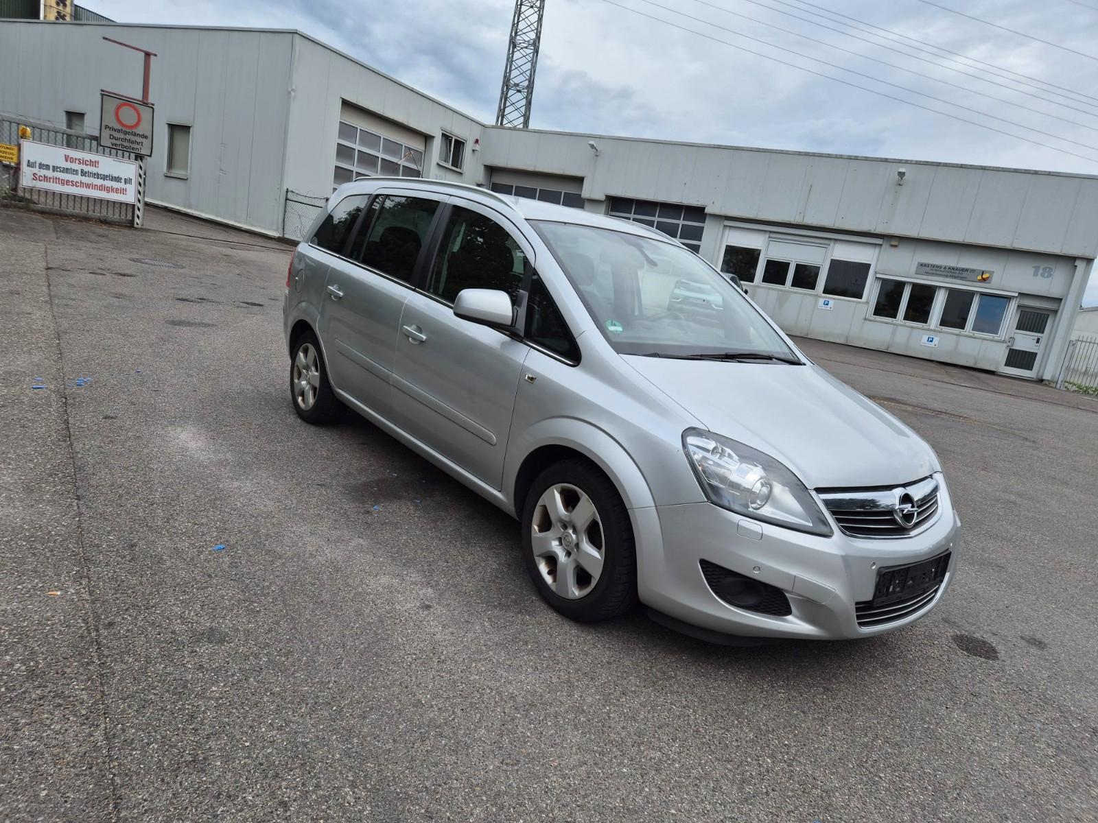Opel Zafira B Family Plus