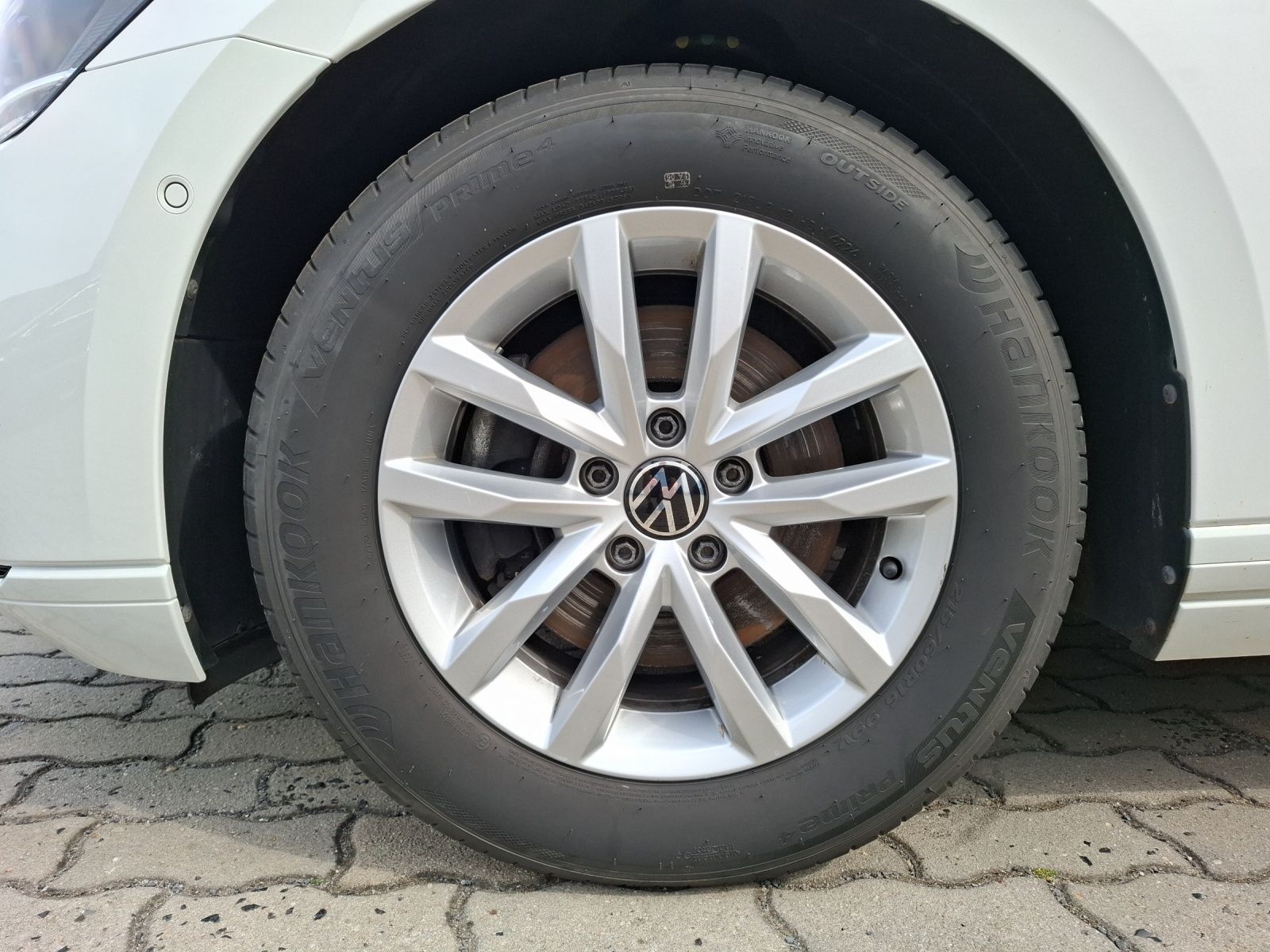 Fahrzeugabbildung Volkswagen Passat Variant TDI Business DSG LED AHK Navi AID