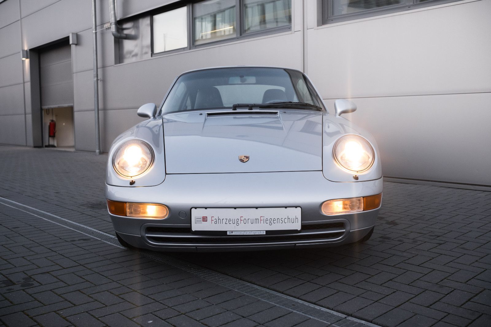Fahrzeugabbildung Porsche 993/911 Carrera-dt. Auto-unfallfrei-Schalter