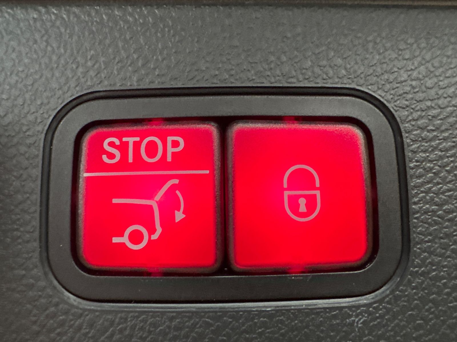 Fahrzeugabbildung Mercedes-Benz GLC 43 AMG 4Matic 9G NAV+LED+ACC+PANO+360°