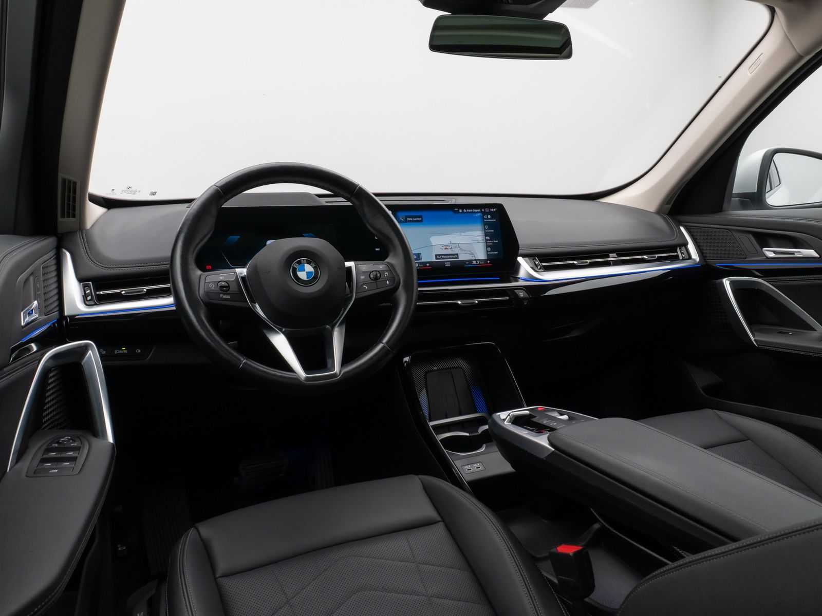 Fahrzeugabbildung BMW X1 xD20d xLine 360°Panorama HUD DAB Komfort AHK