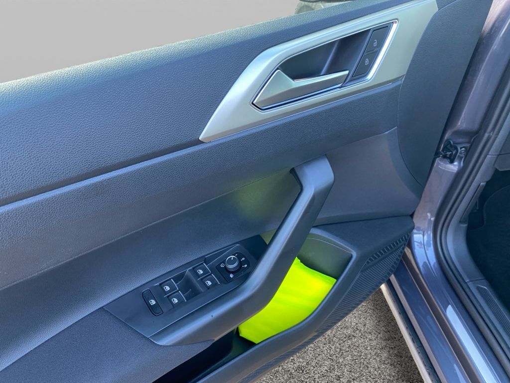 Fahrzeugabbildung Volkswagen Taigo 1.0 TSI Move 3 Jahre NW Anschlussgarantie