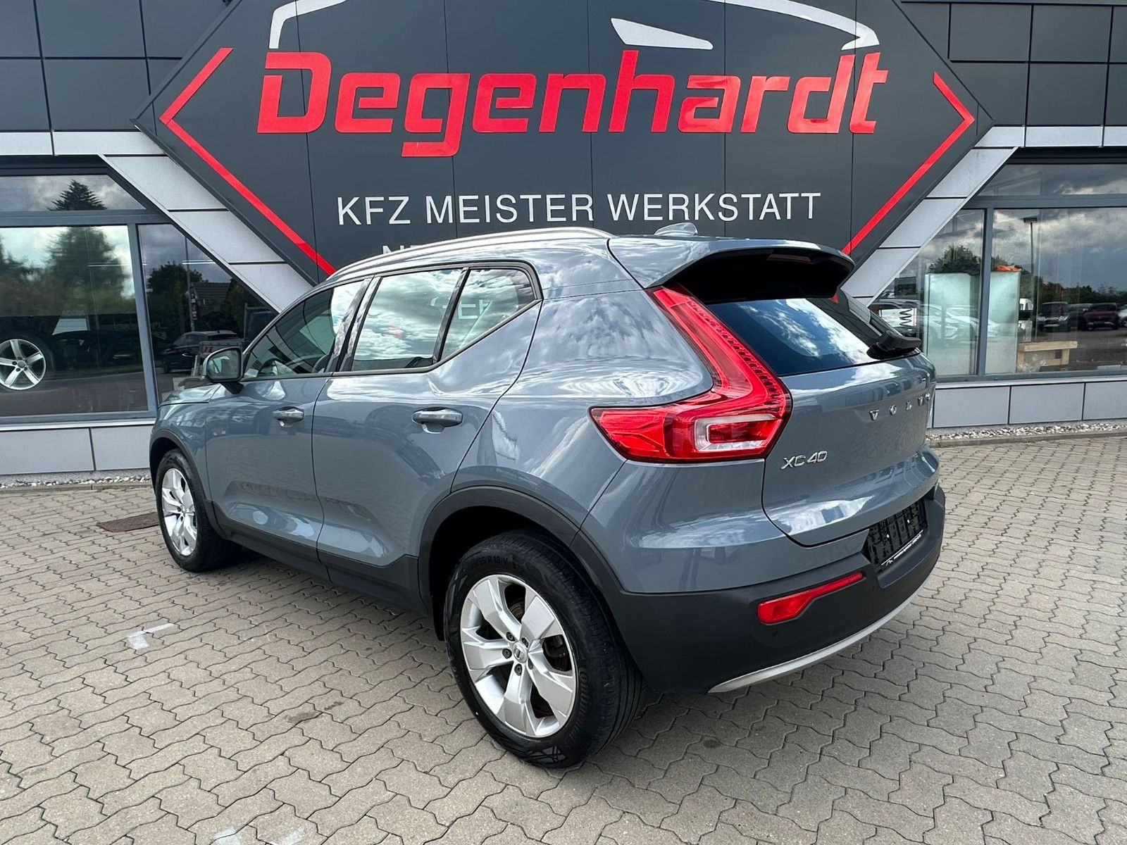 Volvo XC 40 XC40 Momentum Pro 2WD Virtual Nav Temp LED foto 11