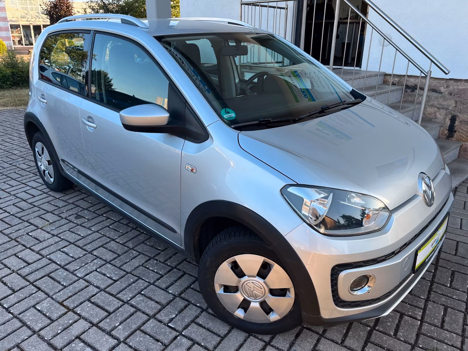Volkswagen up! cross up!°Klima°Sitzheizung°75 PS°1.Hd°