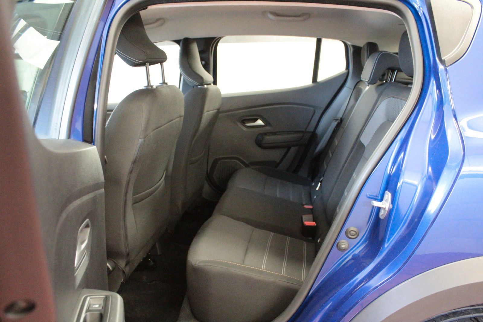 Fahrzeugabbildung Dacia Sandero Stepway TCE 90  CVT Automatik