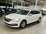 Skoda Superb Combi 2.0 TDI AMBITION FACELIFT NAVI LED