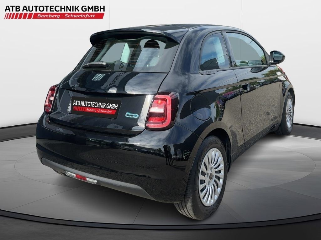 Fahrzeugabbildung Fiat 500e Elektro, 42kWh, Keyless, Android Auto/CarPl