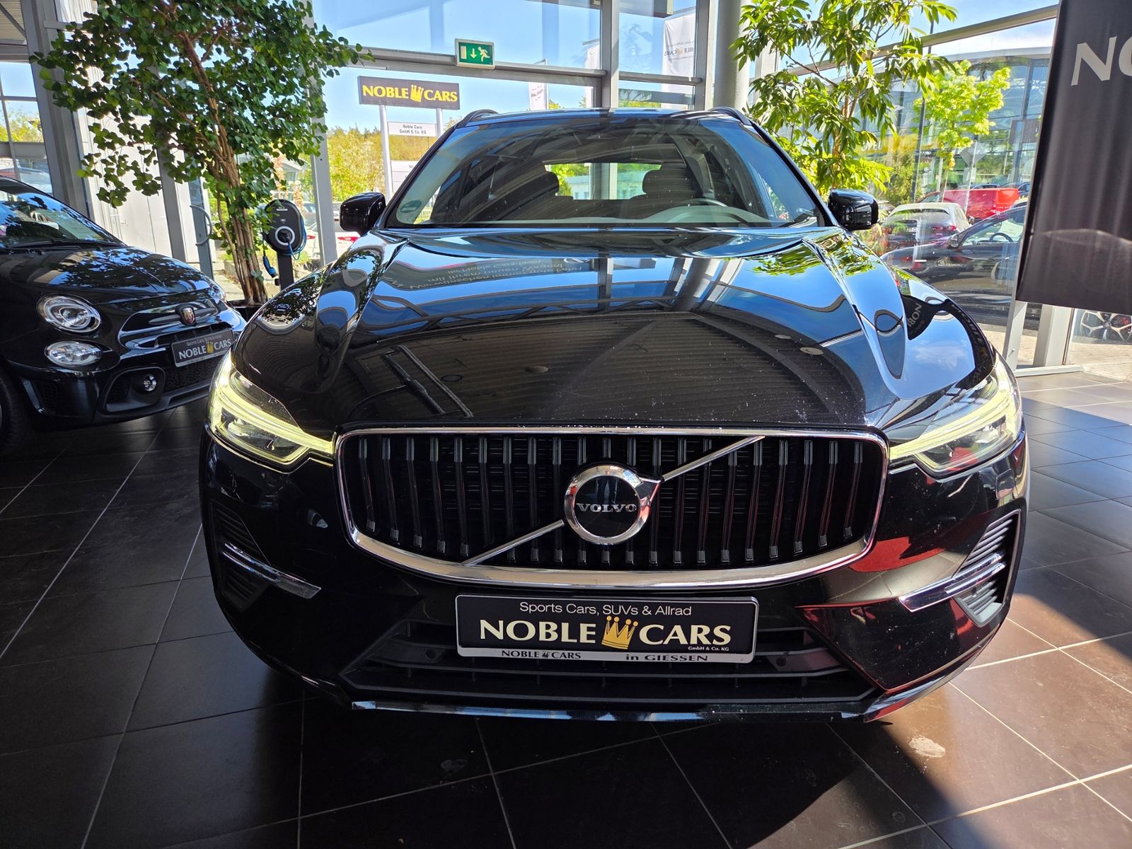 Fahrzeugabbildung Volvo XC60 Momentum 2WD RFK LED ALU