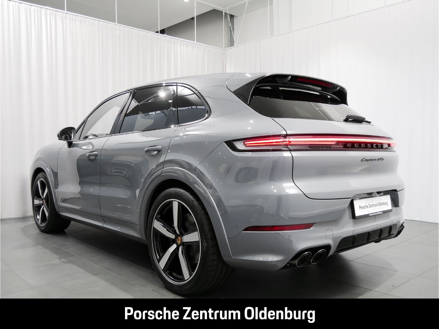 Porsche Cayenne GTS Pano Luftfed BOSE Sport-Design-Paket foto 3