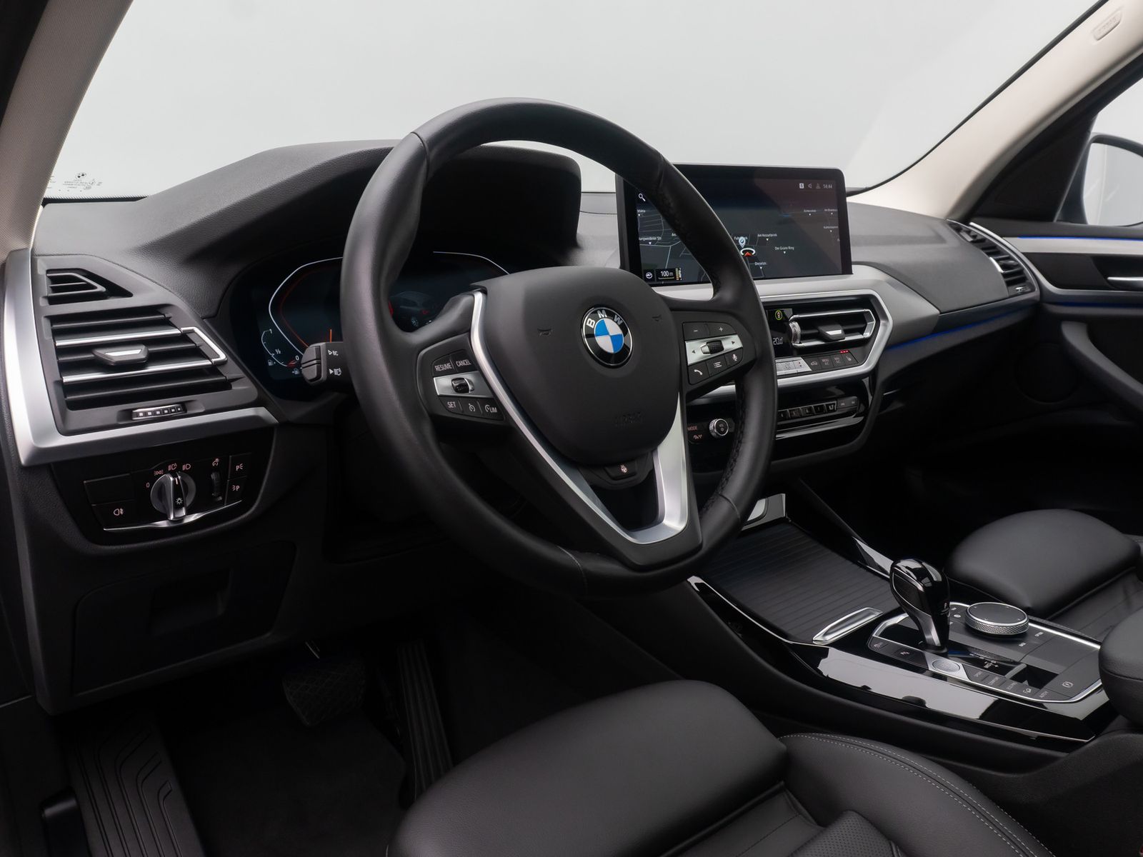 Fahrzeugabbildung BMW X3 xD30i  DAB Kamera HiFi AHK Panorama Laser 19"