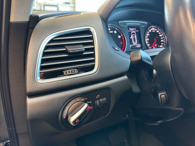 Audi Q3 *Bi-XENON*SITZHZ*PDC*1.AND*TEMPOMAT*