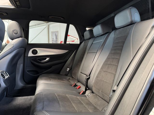 MERCEDES-BENZ E 200 — Foto 28