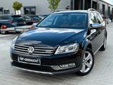 Volkswagen Passat Alltrack Variant 1.8 TSI / Xenon / Leder - Volkswagen Passat Alltrack mit Benzin-Antrieb