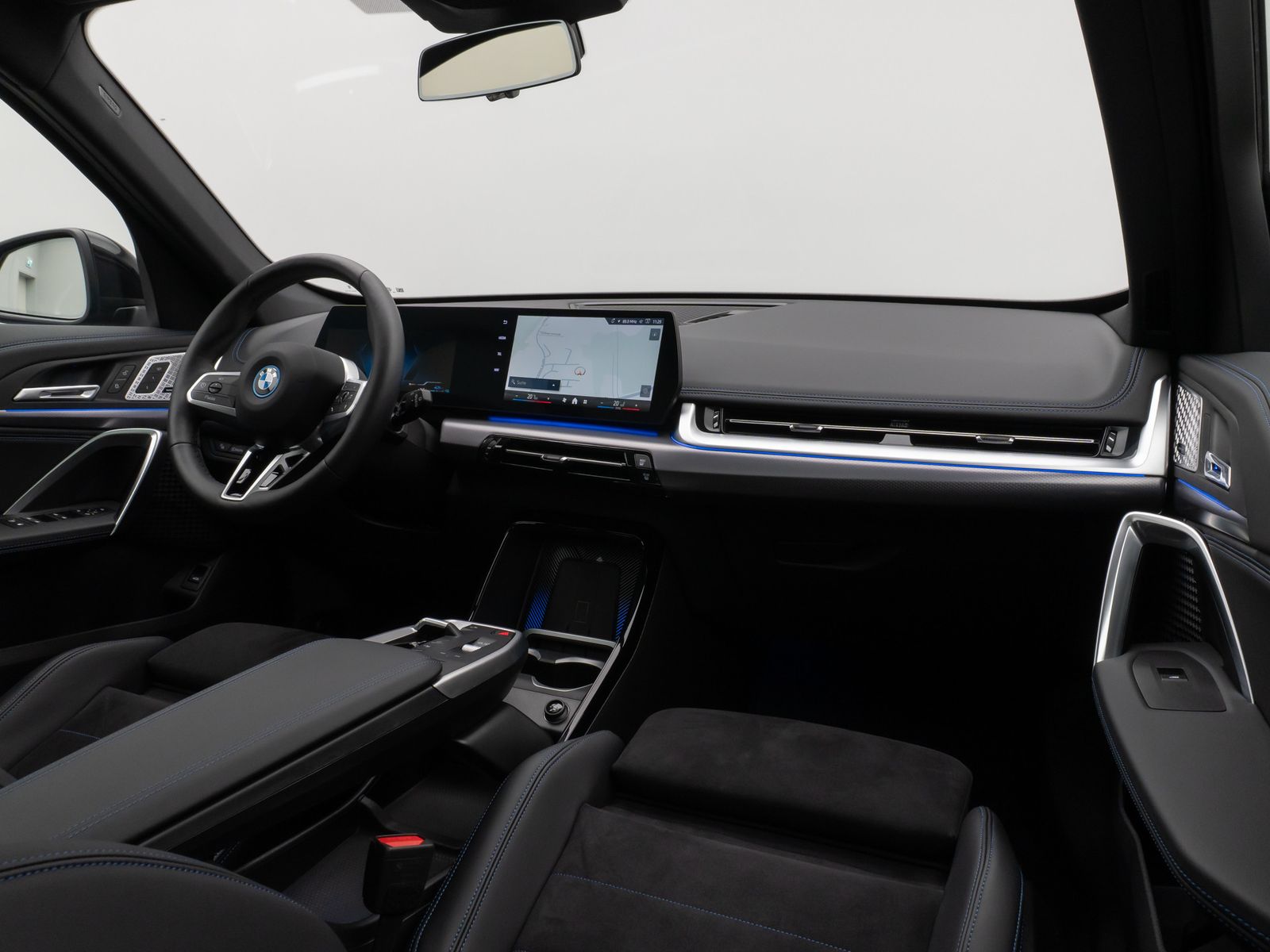 Fahrzeugabbildung BMW X1 xD25e M Sport Panorama Kamera H/K DAB Komfort