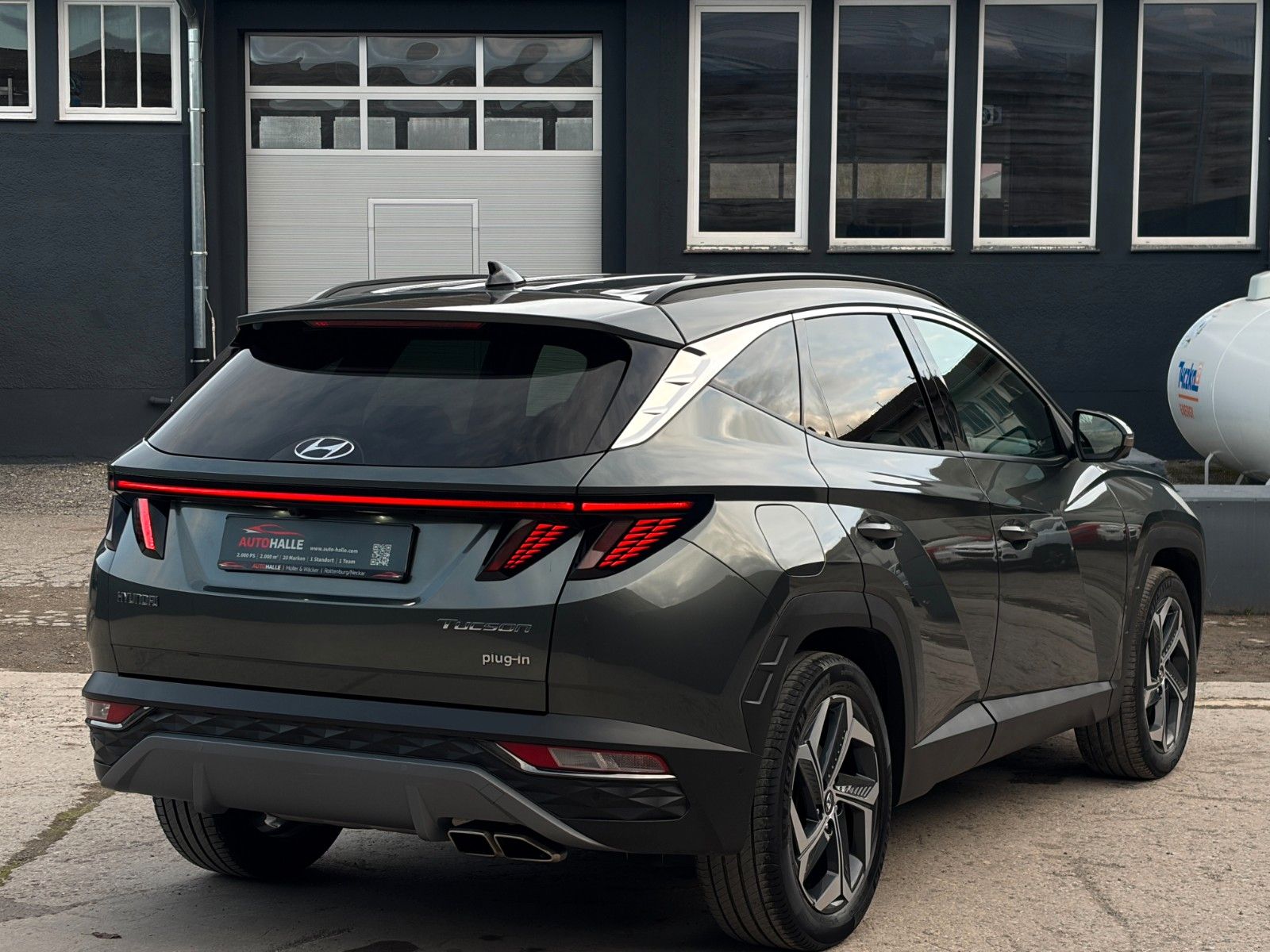 Fahrzeugabbildung Hyundai Tucson 1.6 T-GDI PHEV 4WD CarPlay 360° ACC SBL