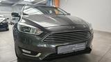 Ford Focus Turnier Titanium Navi Bi-Xenon Sitzhz PDC - Ford Focus: Titanium X