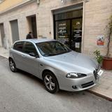 Alfa Romeo 147 **128.00km!!** - graue Alfa Romeo 147