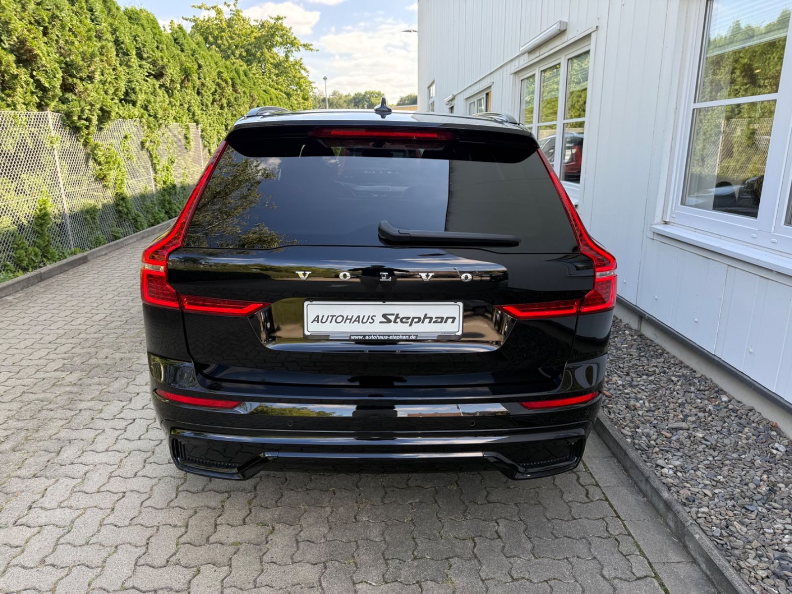 Volvo XC60 B4 Diesel AWD Plus Dark AHK foto 5