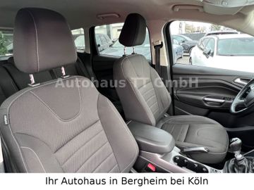 Ford Kuga - 12