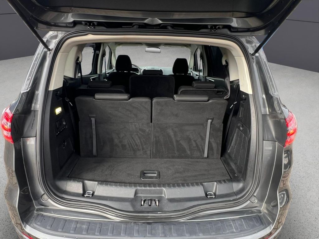 FORD S-Max 2.0 TDCi Titanium Automatik, 7SITZER,KLIMA FORD S-Max 2.0 TDCi Titanium Automatik, 7SITZER,KLIMA