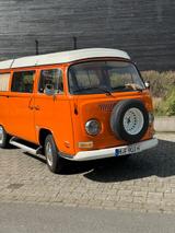 Volkswagen T2 Westfalia Campingwagen - Oldtimer mit Benzin-Antrieb: Kleinbus