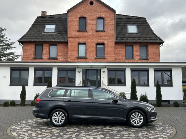 Volkswagen Passat Comfortline ACC NAVI SHZ DYNAUDIO PDC AHK