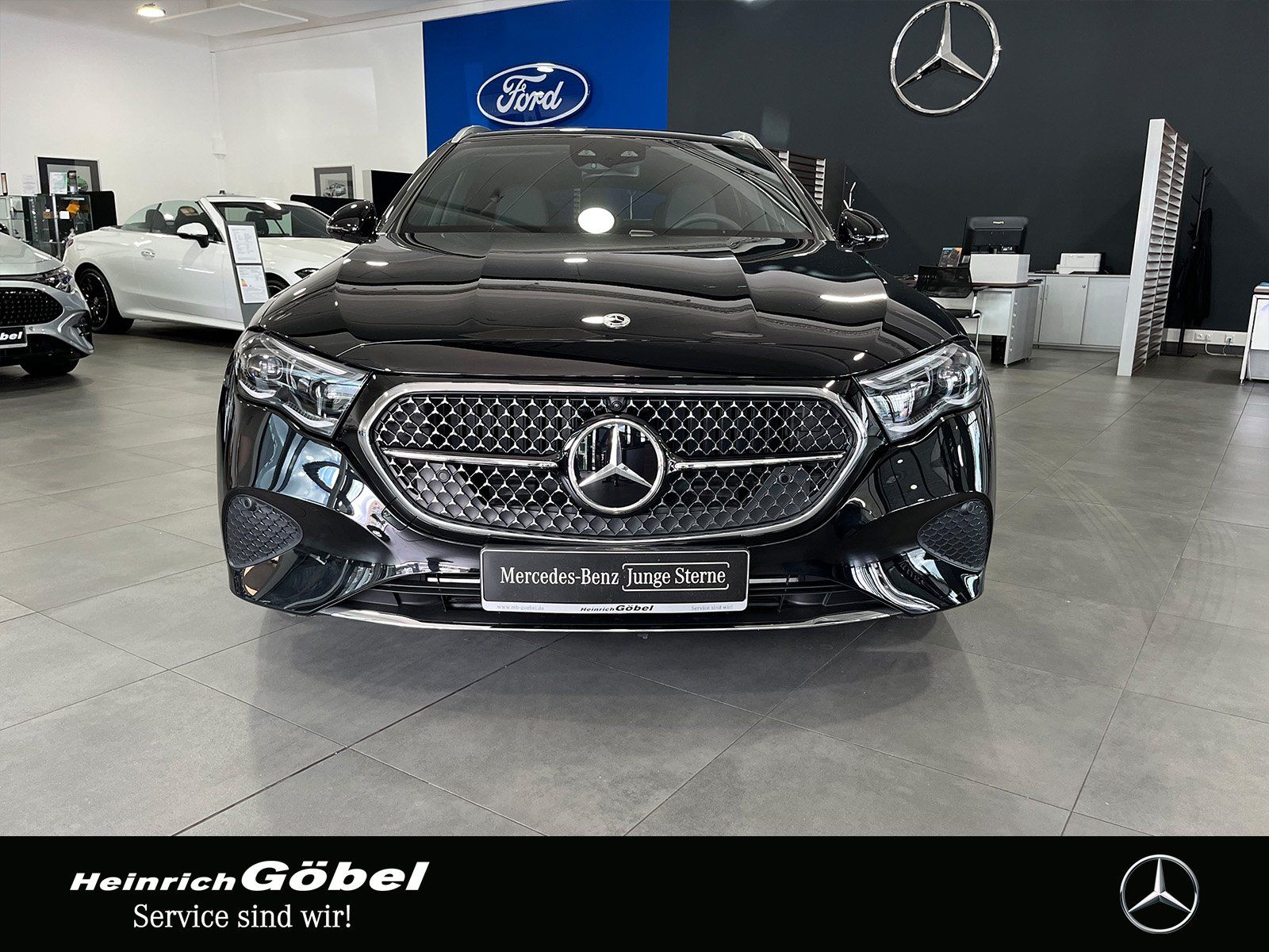 Fahrzeugabbildung Mercedes-Benz E 220 d T AVANTGARDE+FAHR-ASSIST+360°+DIGITAL.L