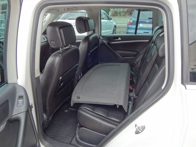 Fahrzeugabbildung Volkswagen Tiguan Sport Style 4Motion/Xenon/SitzH/PDC/Leder