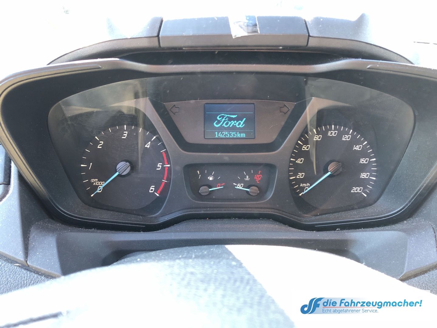 Fahrzeugabbildung Ford Transit Custom Kombi 300 L1 2.2 TDCi *2291