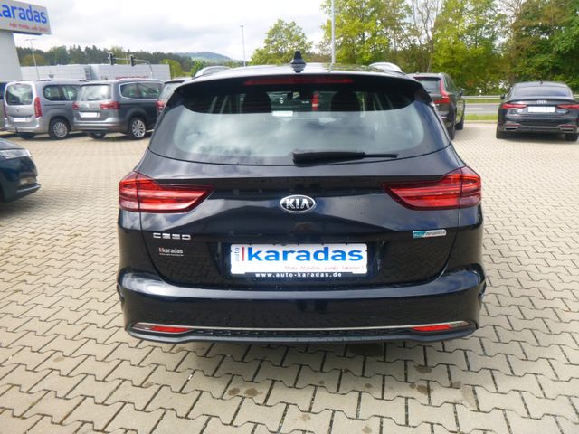Fahrzeugabbildung Kia cee'd Sportswagon 1,6 CRDi >AUT/KAM/NAV/SHZ<