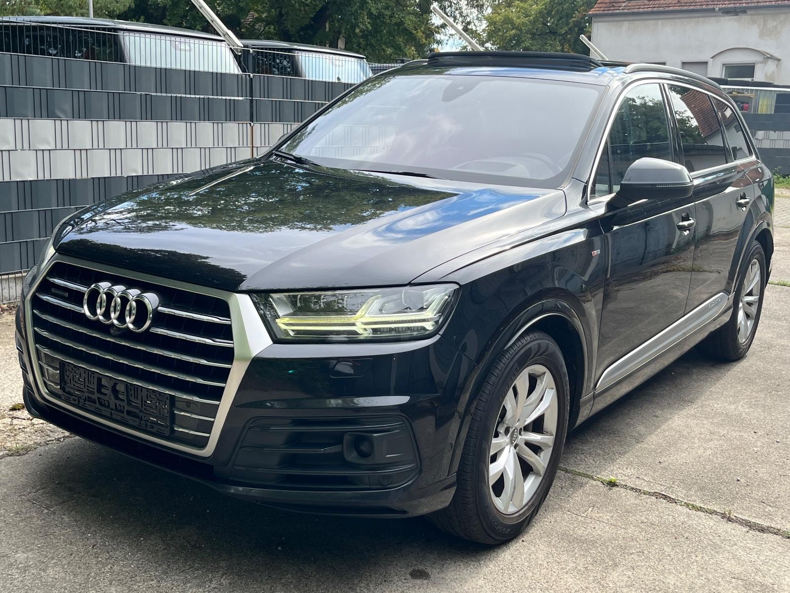Audi Q7 3.0 TDI quattro - 7.Sitzer/PANO/S-LINE
